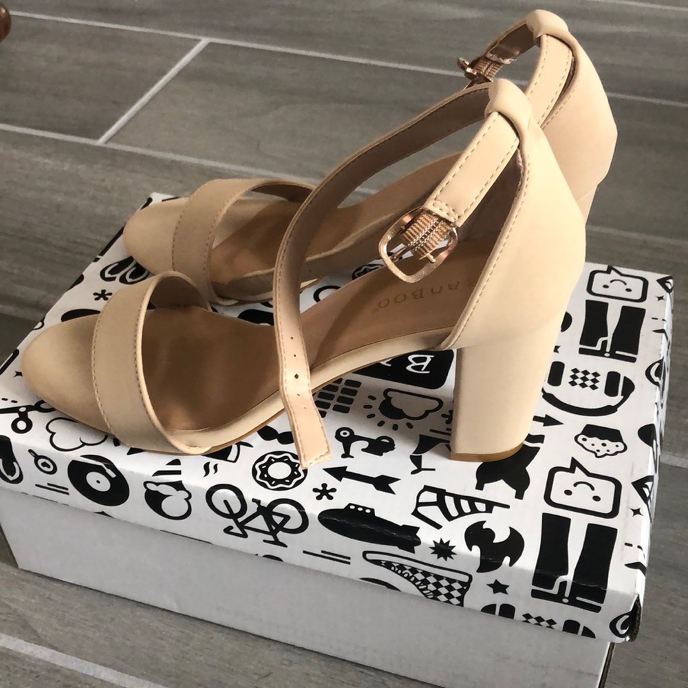 Never worn nude colored pumps